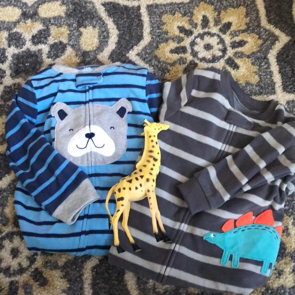 2 footie Carter pajamas brand new
